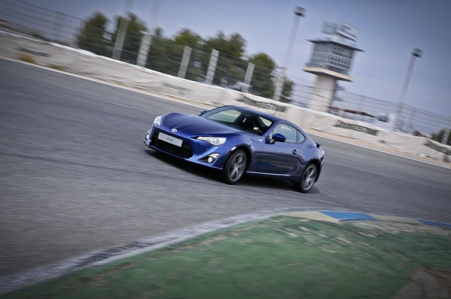  Toyota GT 86 2012 года  (фото 68 из 106)
